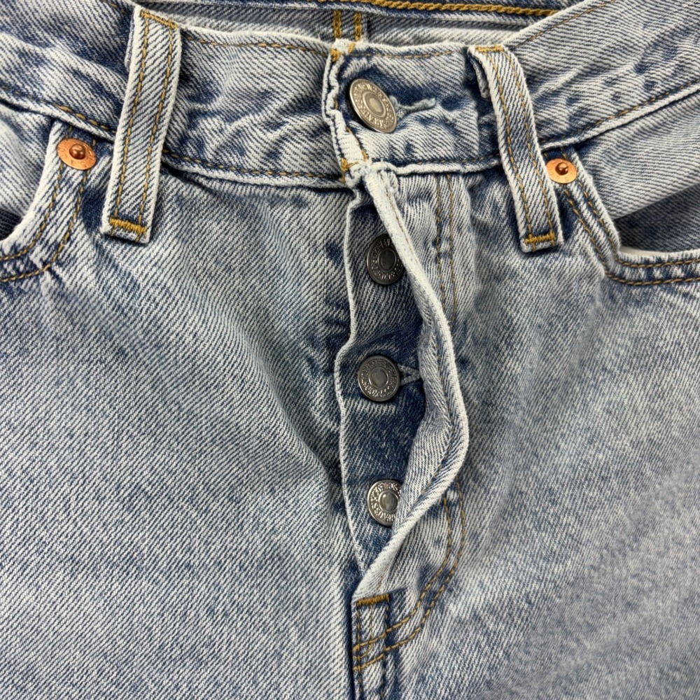 Levi's Premium Wedgie Straight Jeans Cotton Light Wash Size 26 Button Fly - Picture 6 of 13
